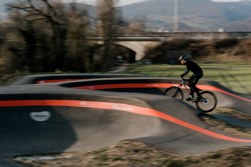 pumptrack-blur